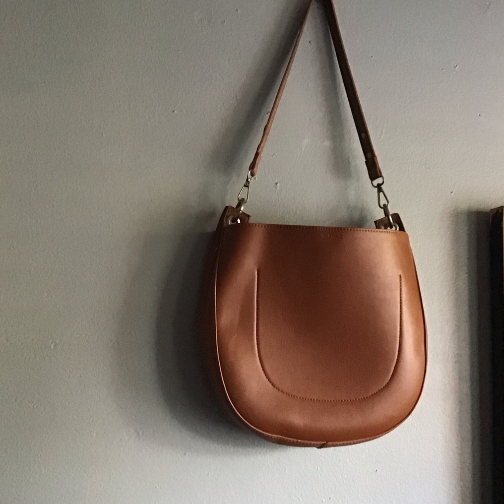 Elegant Brown Leather Shoulder Bag
